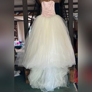 Vera Wang wedding dress White collection.